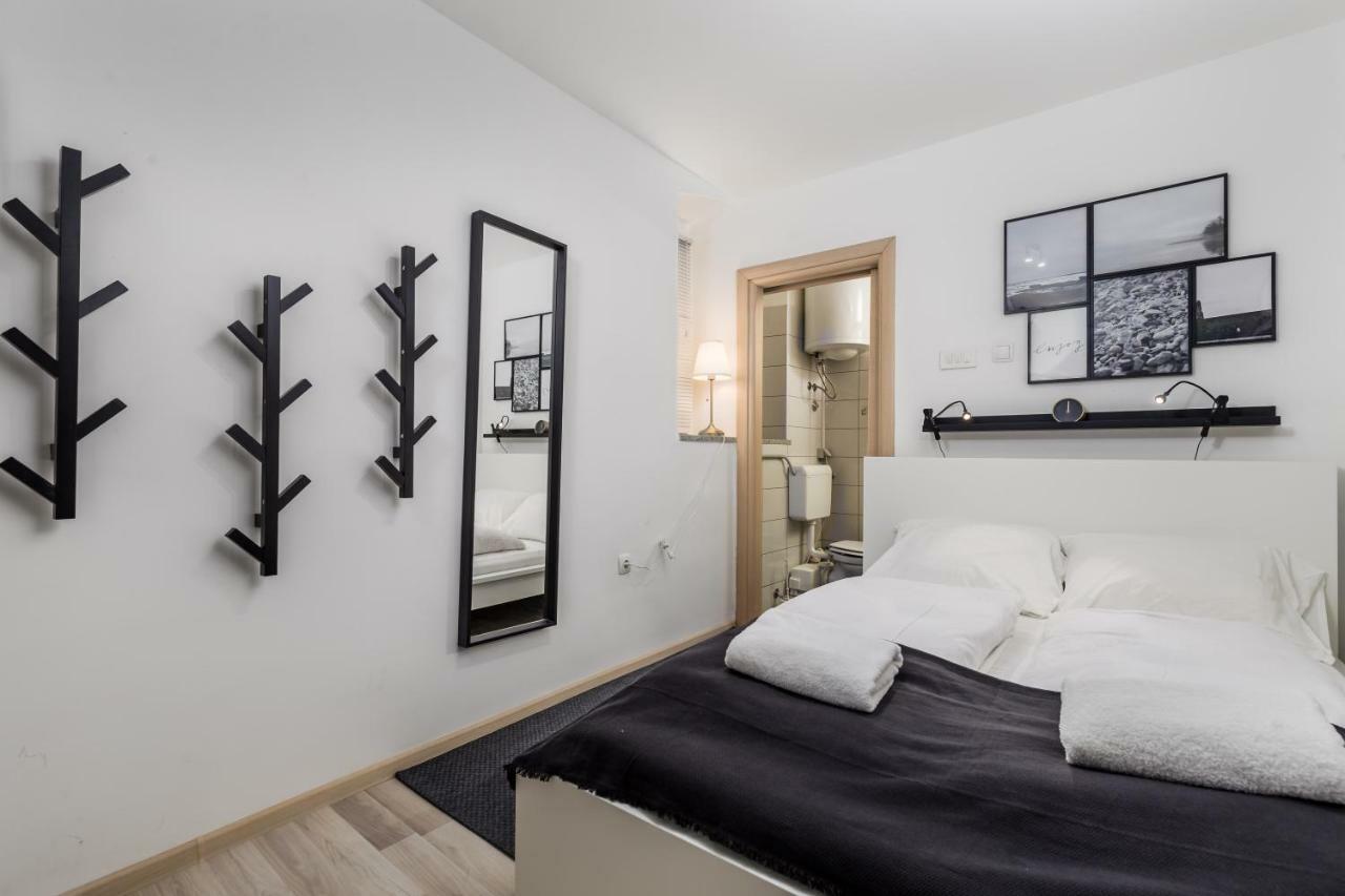 Room Andrea Rijeka Exteriör bild